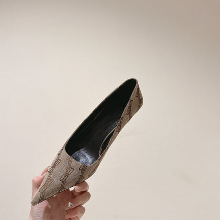 POINTED HIGH PUMPS IN BEIGE MONOGRAM JACQUARD FABRIC