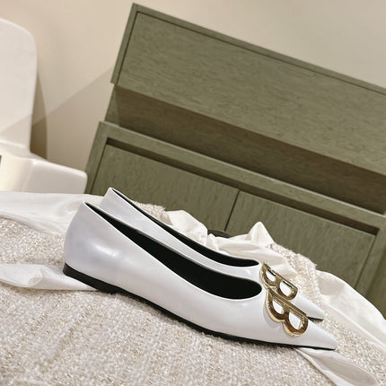 POINTED BB GOLD BUCKLE BALLET FLAT IN WHITE SHINY LAMBSKIN