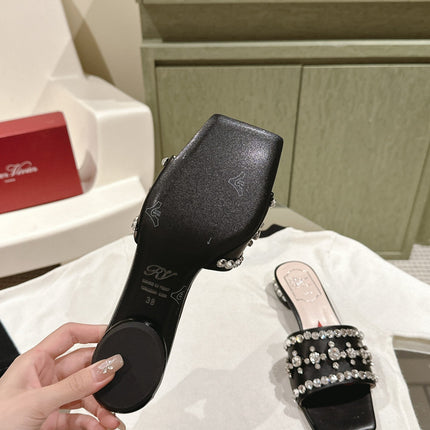 TRUMPET METALLIC MULES IN BLACK PATENT CALFSKIN WITH EMBELLISHED BUCKLE