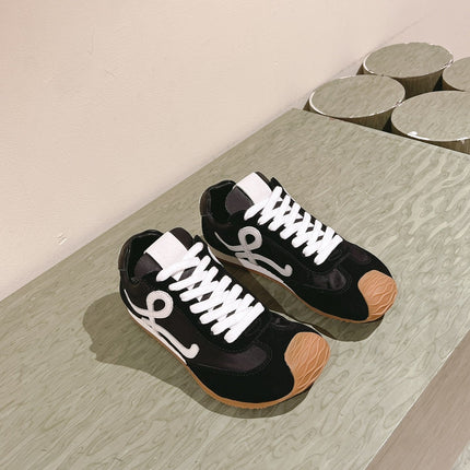 LW FLOW RUNNER TRAINERS IN BLACK SUEDE AND MESH