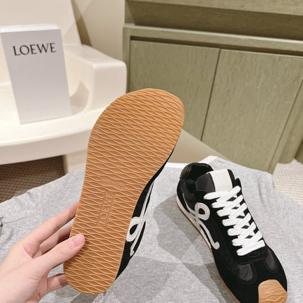 LW FLOW RUNNER TRAINERS IN BLACK SUEDE AND MESH