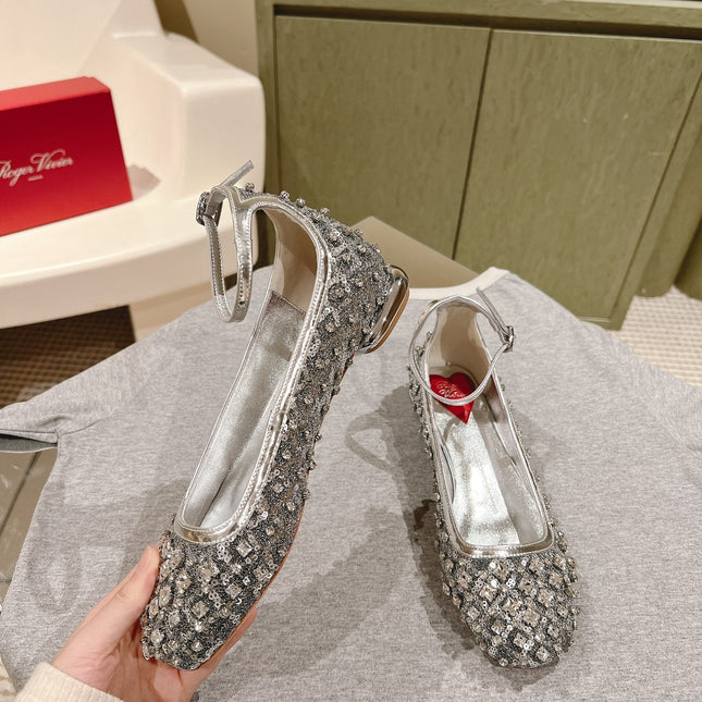 BALLERINAS IN SILVER FABRIC WITH CRYSTAL DETAILING