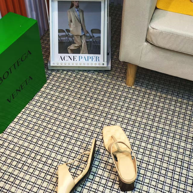 MARELLA THONG IN PALE YELLOW CALFSKIN WITH SIGNATURE INTRECCIATO INSOLE