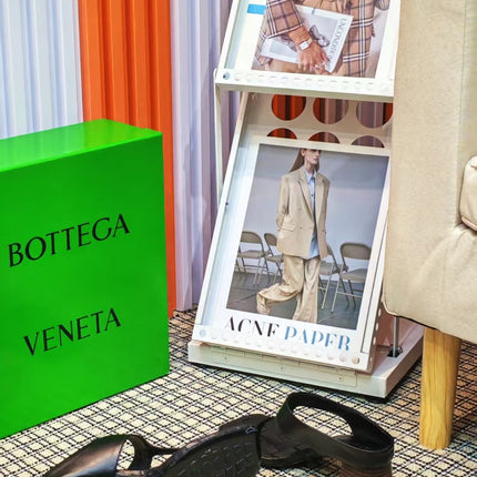 MARELLA THONG IN BLACK CALFSKIN WITH SIGNATURE INTRECCIATO INSOLE