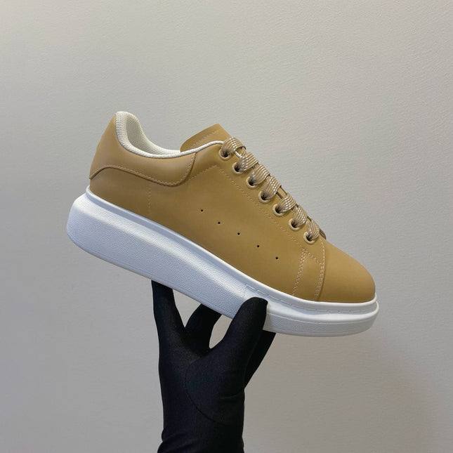 OVERSIZED SNEAKERS IN TAN BROWN SMOOTH CALFSKIN