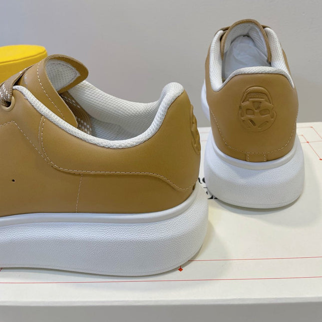 OVERSIZED SNEAKERS IN TAN BROWN SMOOTH CALFSKIN