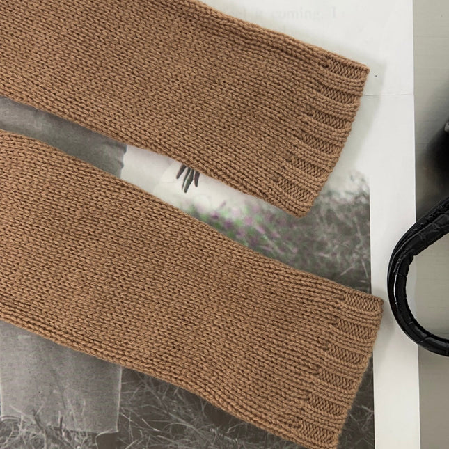 PRADA KNIT TOP STYLE 84