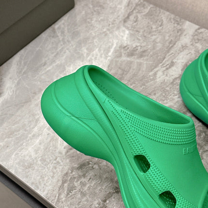 POOL CROCS SLIDE SANDAL IN GREEN RUBBER