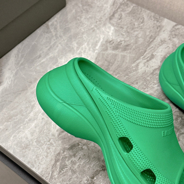 POOL CROCS SLIDE SANDAL IN GREEN RUBBER