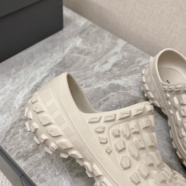 BOUNCER CLOG IN BEIGE RUBBER