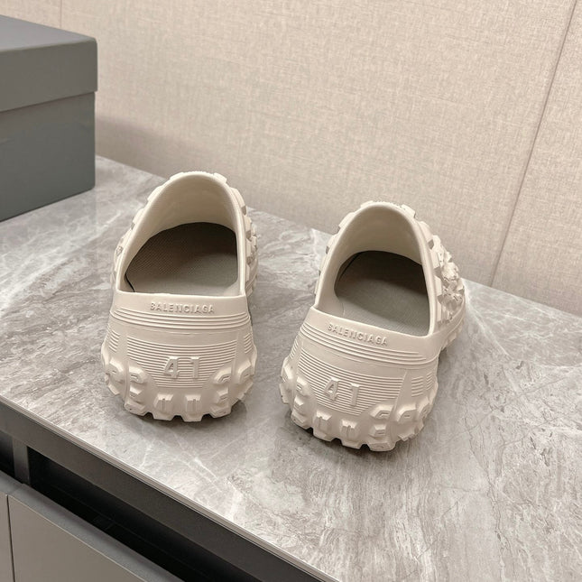 BOUNCER CLOG IN BEIGE RUBBER