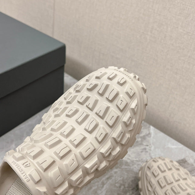 BOUNCER CLOG IN BEIGE RUBBER