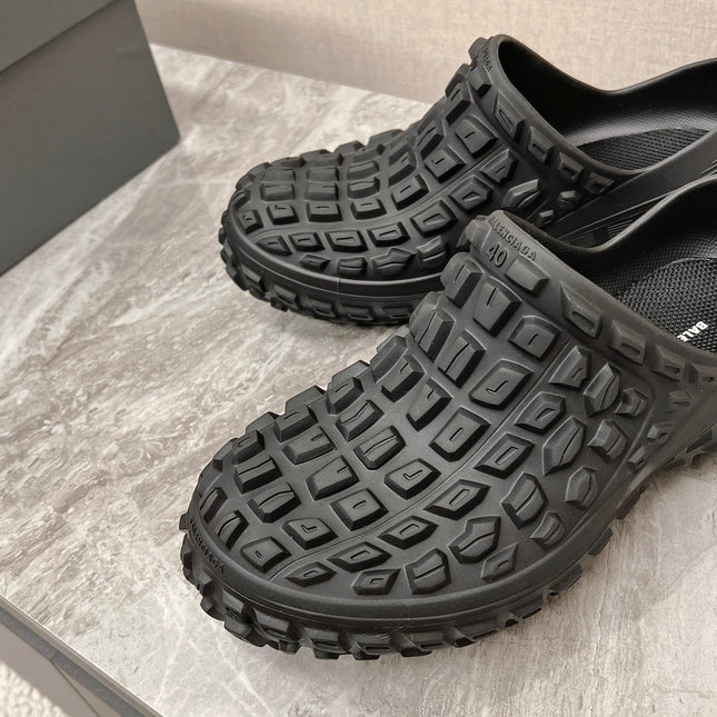 BOUNCER CLOG IN BLACK RUBBER
