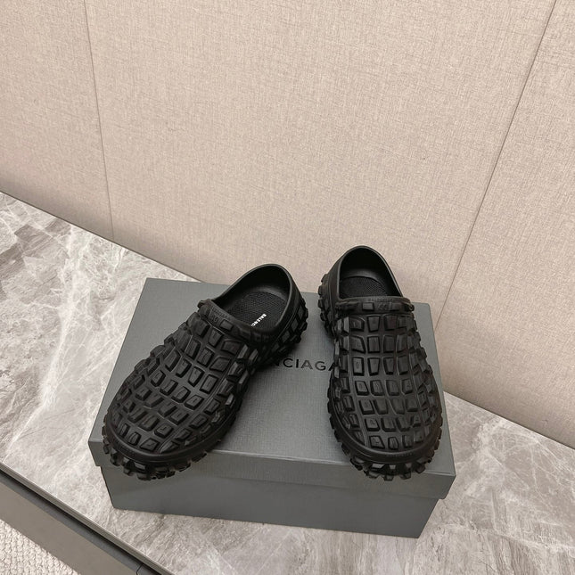 BOUNCER CLOG IN BLACK RUBBER