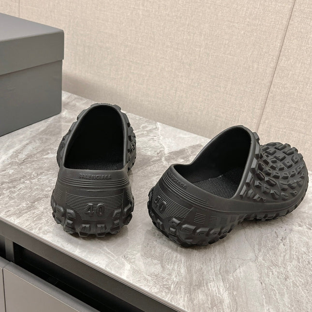 BOUNCER CLOG IN BLACK RUBBER