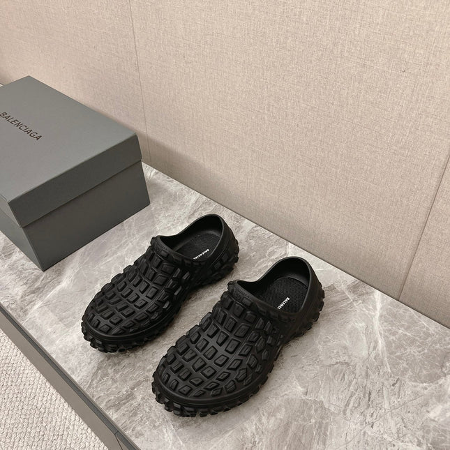 BOUNCER CLOG IN BLACK RUBBER