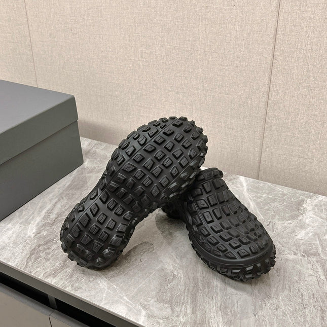 BOUNCER CLOG IN BLACK RUBBER