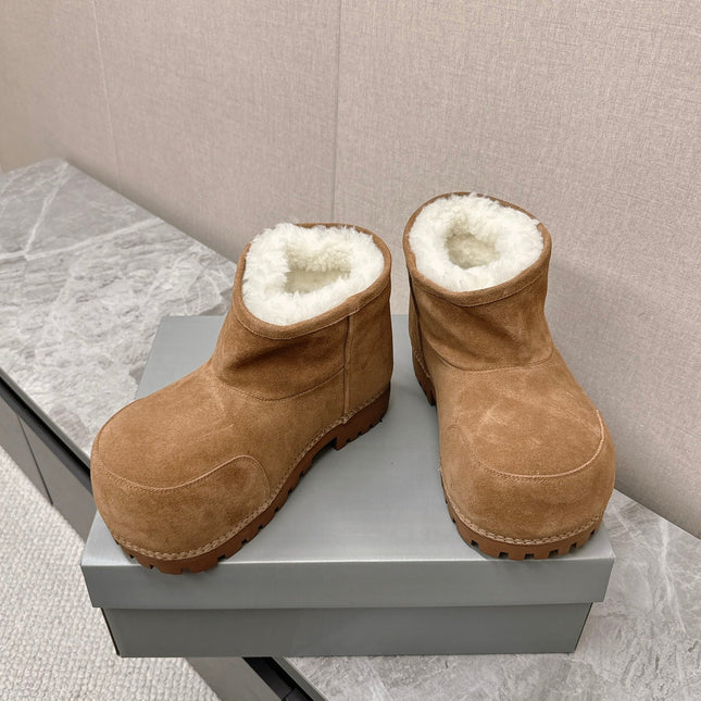 ALASKA BOOTIE IN CIDER BROWN SUEDE AND WOOL LINING