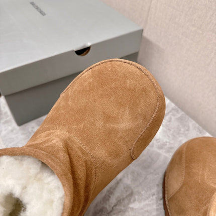 ALASKA BOOTIE IN CIDER BROWN SUEDE AND WOOL LINING