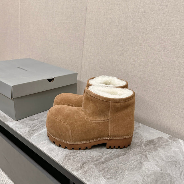 ALASKA BOOTIE IN CIDER BROWN SUEDE AND WOOL LINING