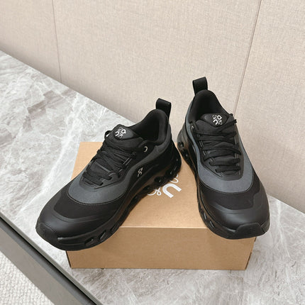 RUN SNEAKER IN BLACK SUEDE AND MESH FABRIC