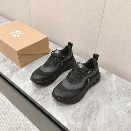 RUN SNEAKER IN BLACK SUEDE AND MESH FABRIC