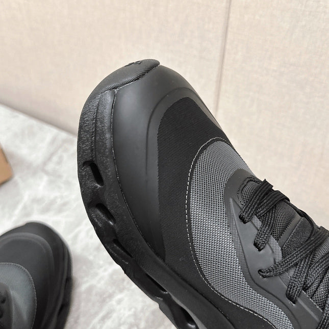 RUN SNEAKER IN BLACK SUEDE AND MESH FABRIC