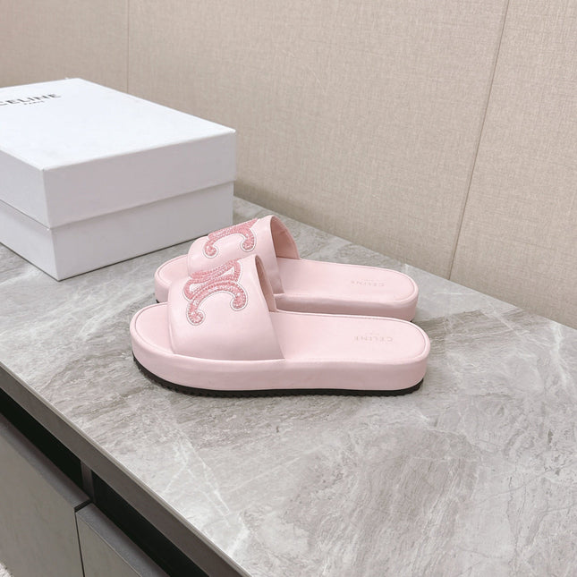 THICK-SOLED SLIDES IN LIGHT PINK SMOOTH LAMBSKIN LOGO WITH CRYSTALS