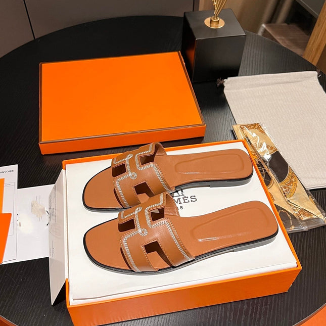 0RAN SANDAL Calfskin Sandstone