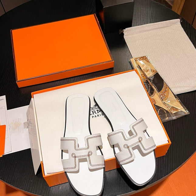 0RAN SANDAL Calfskin White