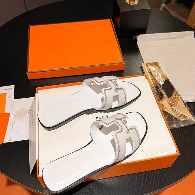 0RAN SANDAL Calfskin White