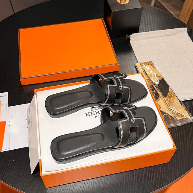 0RAN SANDAL Calfskin Black