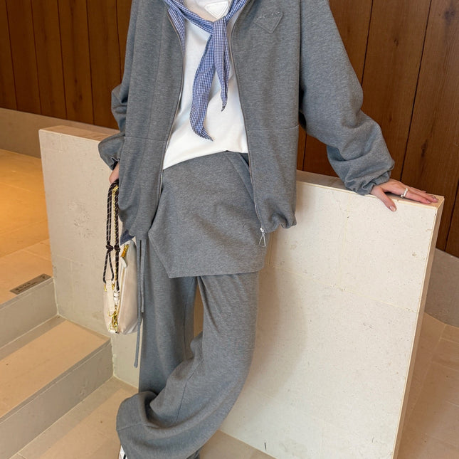 PRADA SWEATSHIRT AND SWEATPANTS SET STYLE 202