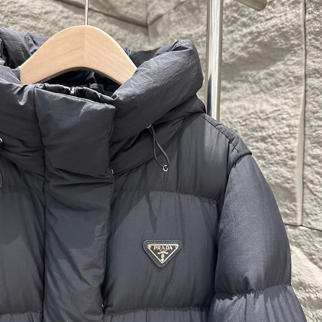 PRADA 25S MEDIUM-LENGTH GOOSE DOWN COAT 227