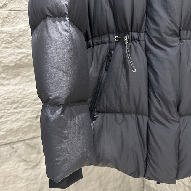 PRADA 25S MEDIUM-LENGTH GOOSE DOWN COAT 227