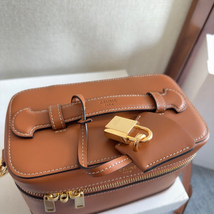 VANITY 18 IN SADDLE BROWN SMOOTH CALFSKIN GOLD HARDWARE