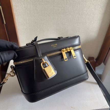 VANITY 18 IN BLACK SMOOTH CALFSKIN GOLD HARDWARE