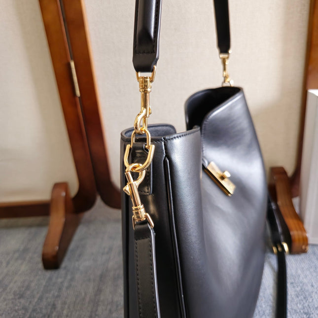 MEDIUM CAMILLE 16 SOFT BAG 36 BLACK IN SMOOTH CALFSKIN