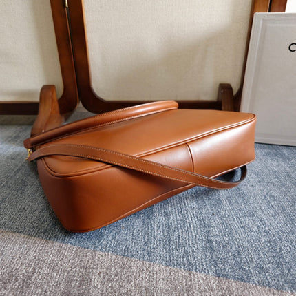 MEDIUM CAMILLE 16 SOFT BAG 36 BURNT SIENNA IN SMOOTH CALFSKIN