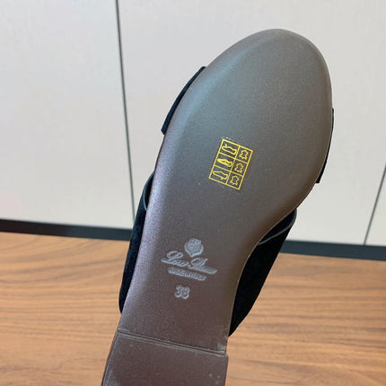 FLAT SLIPPERS IN BLACK SUDUE