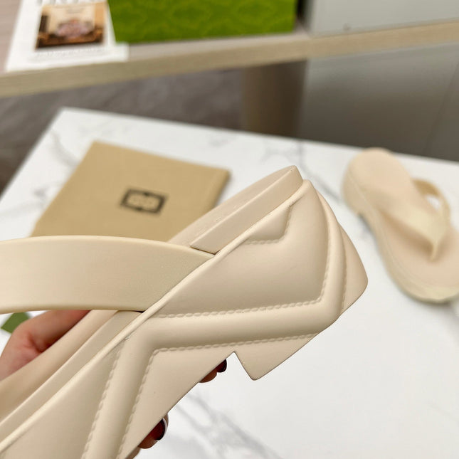 THONG PLATFORM IN BEIGE CREAM IMPORTED TPU