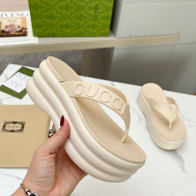 THONG PLATFORM 5 CM IN BEIGE CREAM IMPORTED TPU