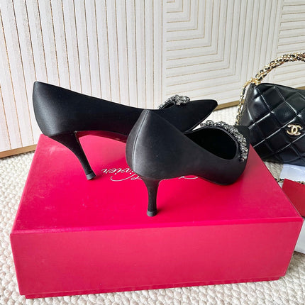 EFFLORESCENCE PUMPS IN BLACK SATIN