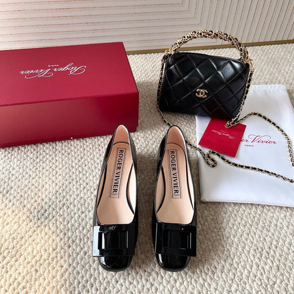 U LOOK BALLERINAS IN BLACK GLOSSY CALFSKIN