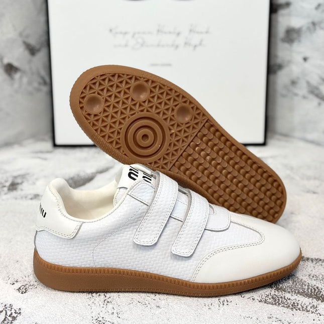 RETRO SNEAKERS WITH RIPTAPE STRAPS IN WHITE LAMBSKIN KNITTED PATTERN