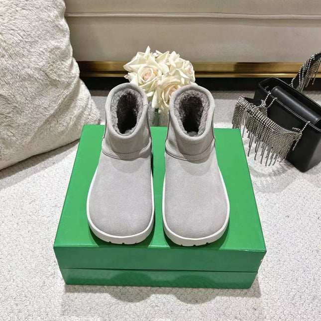 SNAP MINI ANKLE BOOTS IN PALE GRAY SUEDE AND SHEARLING LINING