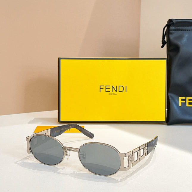 FIRST CRYSTAL OVAL FRAME SUNGLASSES 7067 IN METAL