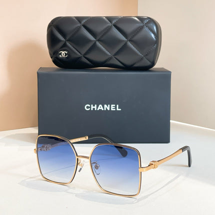 SQUARE SUNGLASSES CH4288Q IN METAL