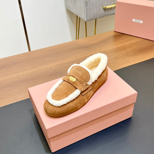 LOAFERS IN CIDER BROWN SUEDE AND WHITE SHEARLING TRIM