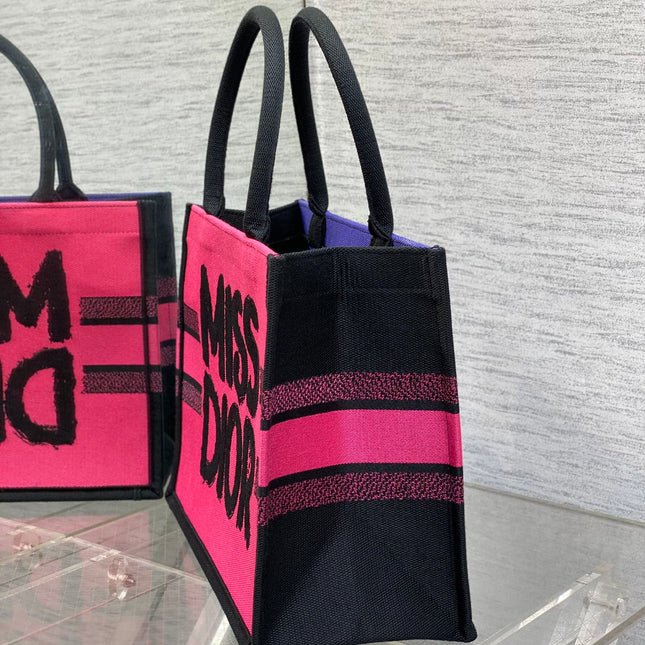 BOOK TOTE 36 IN CERISE RED MIX MINSK PURPLE CANVAS 226510